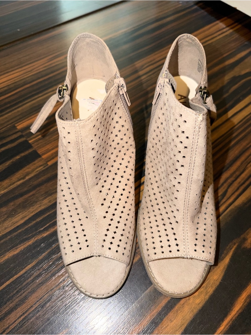 Anne Klein Taupe Perforated Suede Peep-Toe Wedges - Size 7